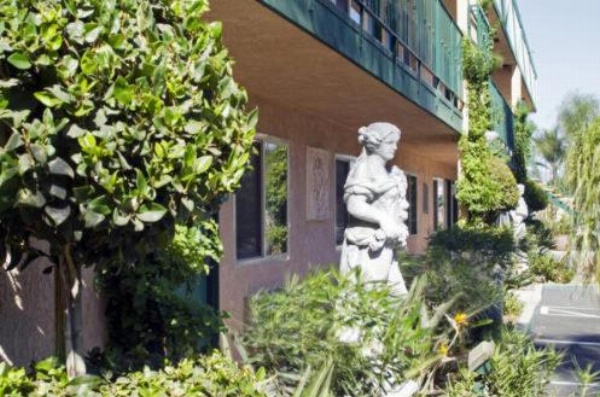 Americas Best Value Inn & Suites - Fontana image 23