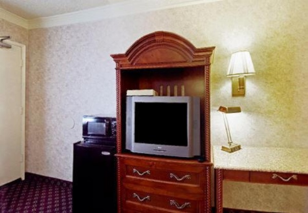 Americas Best Value Inn & Suites - Fontana image 25